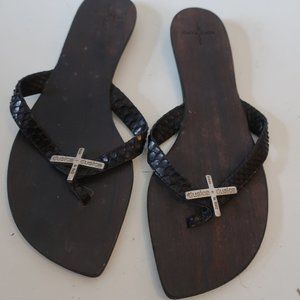 DUSICA BROWN WOVEN LEATHER THONG SANDAL 37 US/7 *